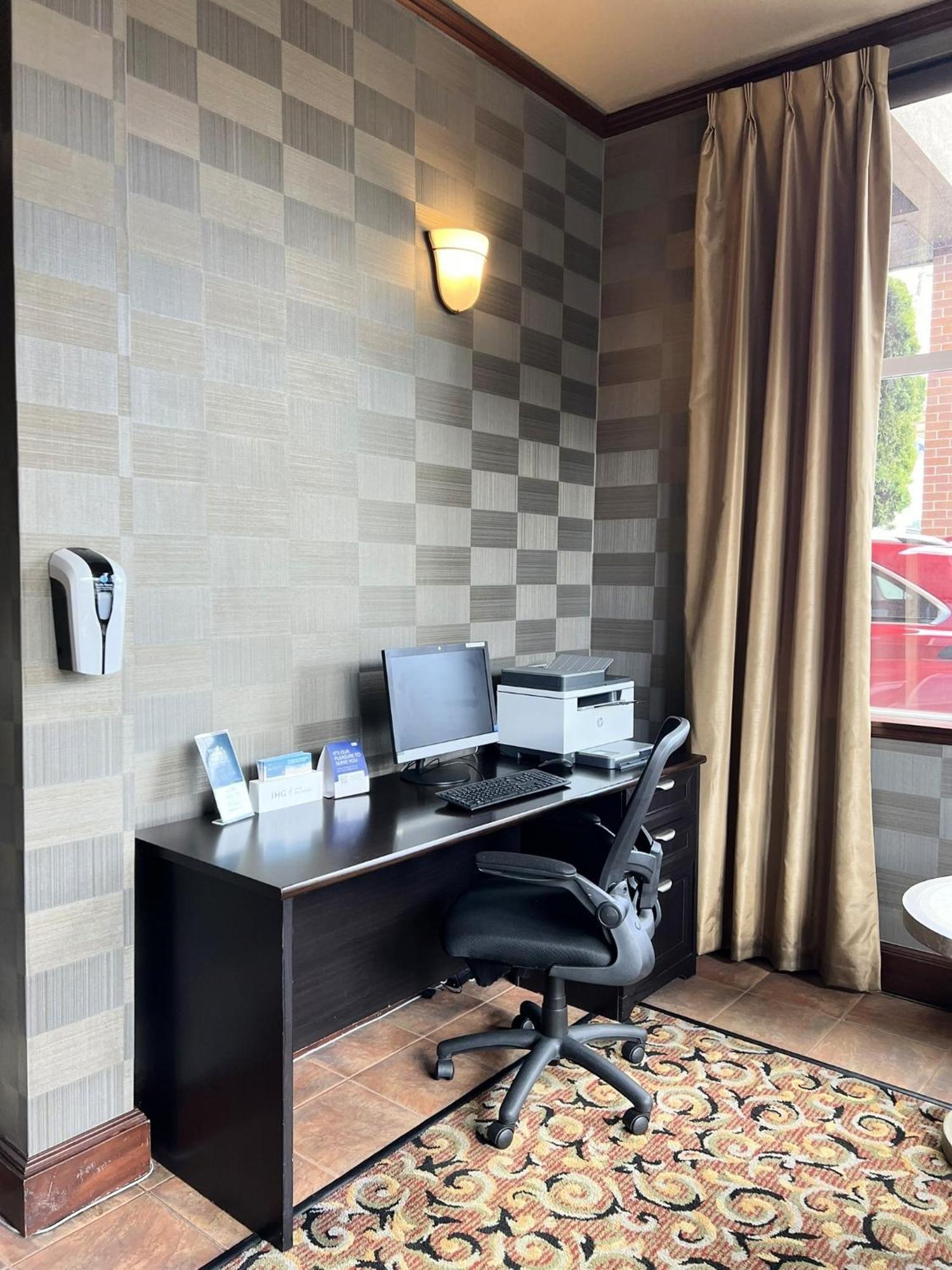Holiday Inn Express Hotel & Suites Portland-Northwest Downtown By Ihg Exteriör bild
